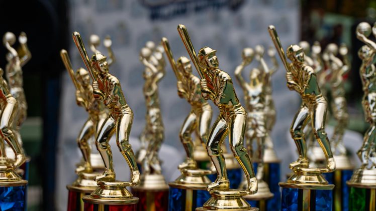 Sådan finder du billige pokaler uden at gå på kompromis med kvaliteten