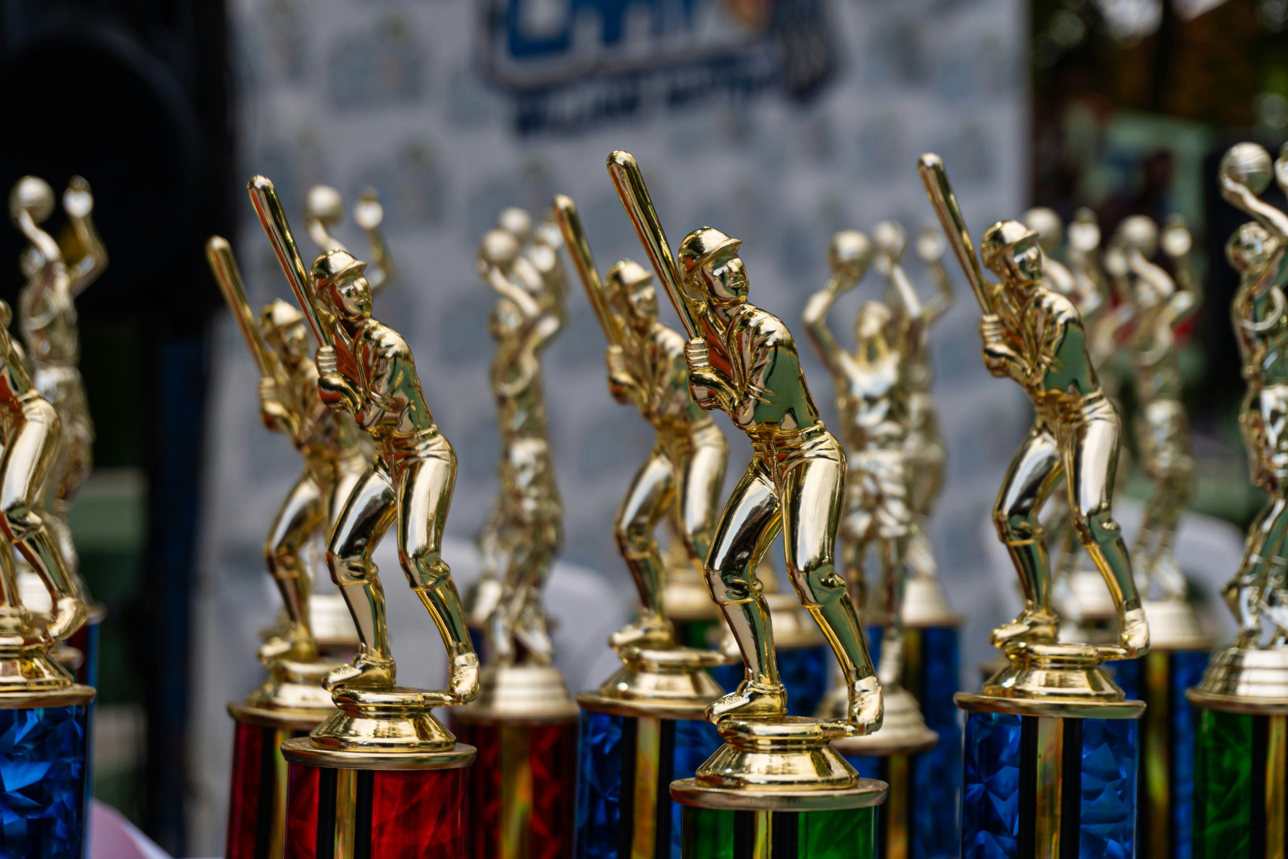 Sådan finder du billige pokaler uden at gå på kompromis med kvaliteten